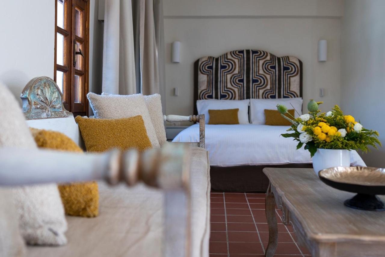 Maris Lindos Suites & Apartments ภายนอก รูปภาพ