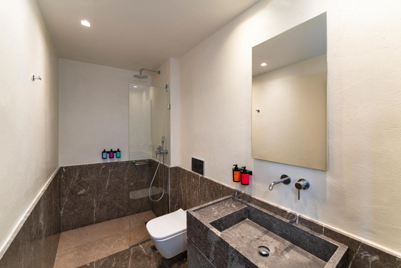 Maris Lindos Suites & Apartments ภายนอก รูปภาพ