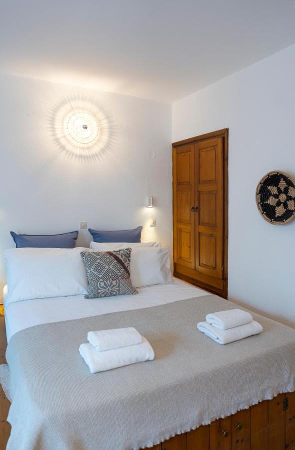 Maris Lindos Suites & Apartments ภายนอก รูปภาพ
